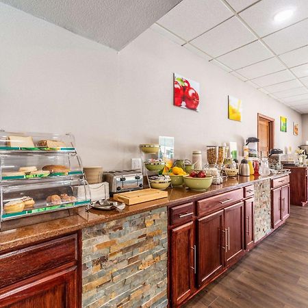 Quality Inn & Suites Vandalia Near I-70 And Hwy 51 Exteriör bild