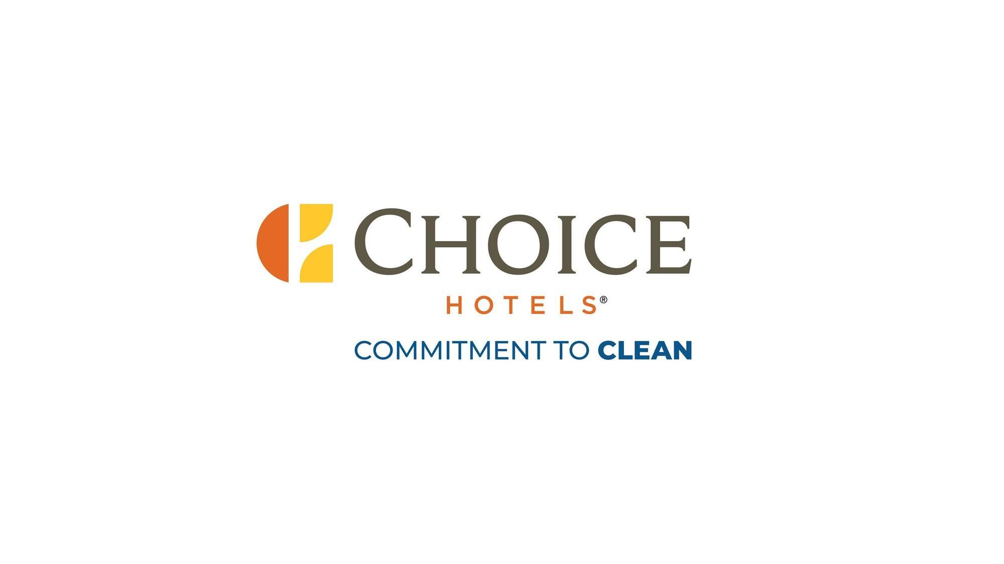Quality Inn & Suites Vandalia Near I-70 And Hwy 51 Exteriör bild