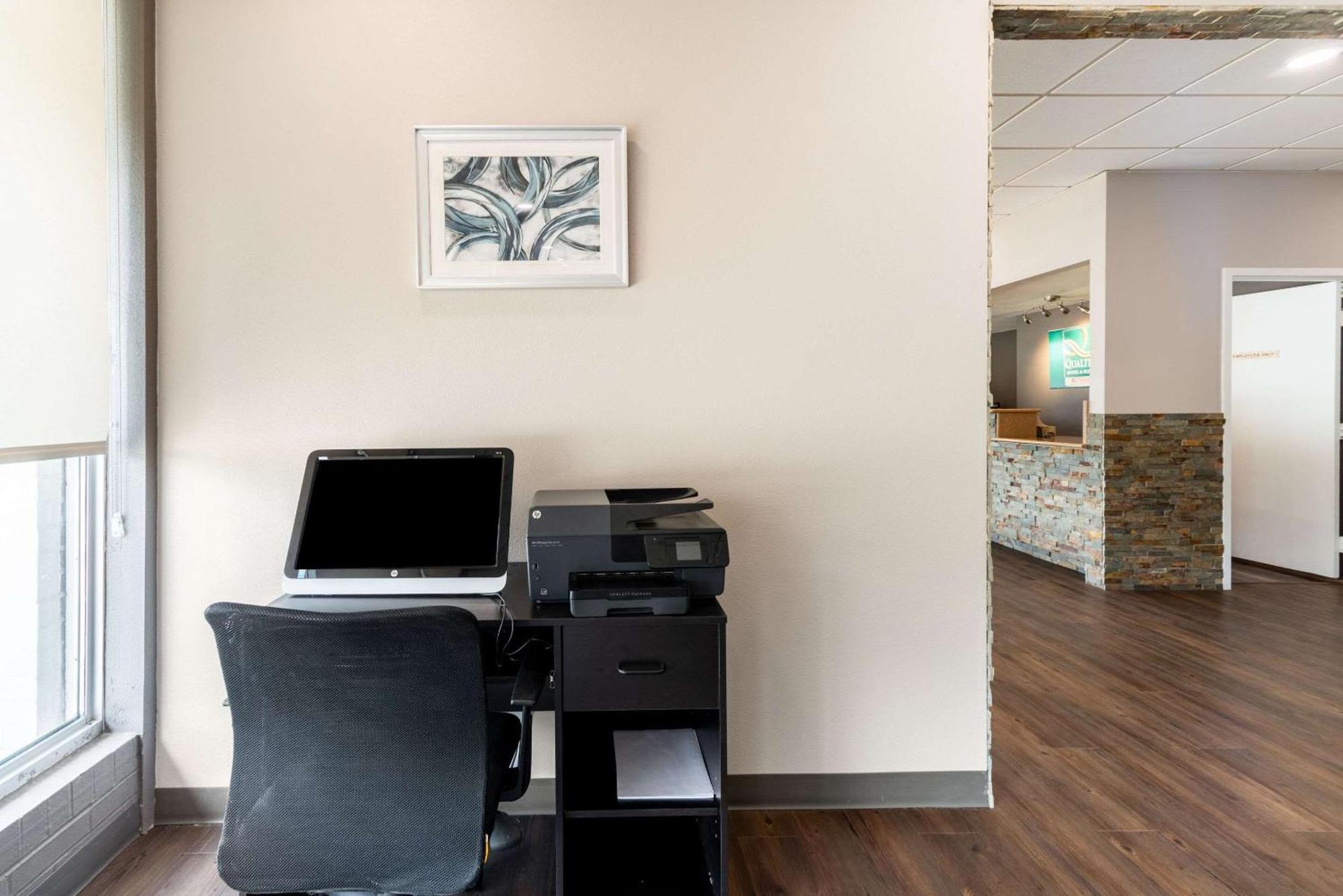 Quality Inn & Suites Vandalia Near I-70 And Hwy 51 Exteriör bild