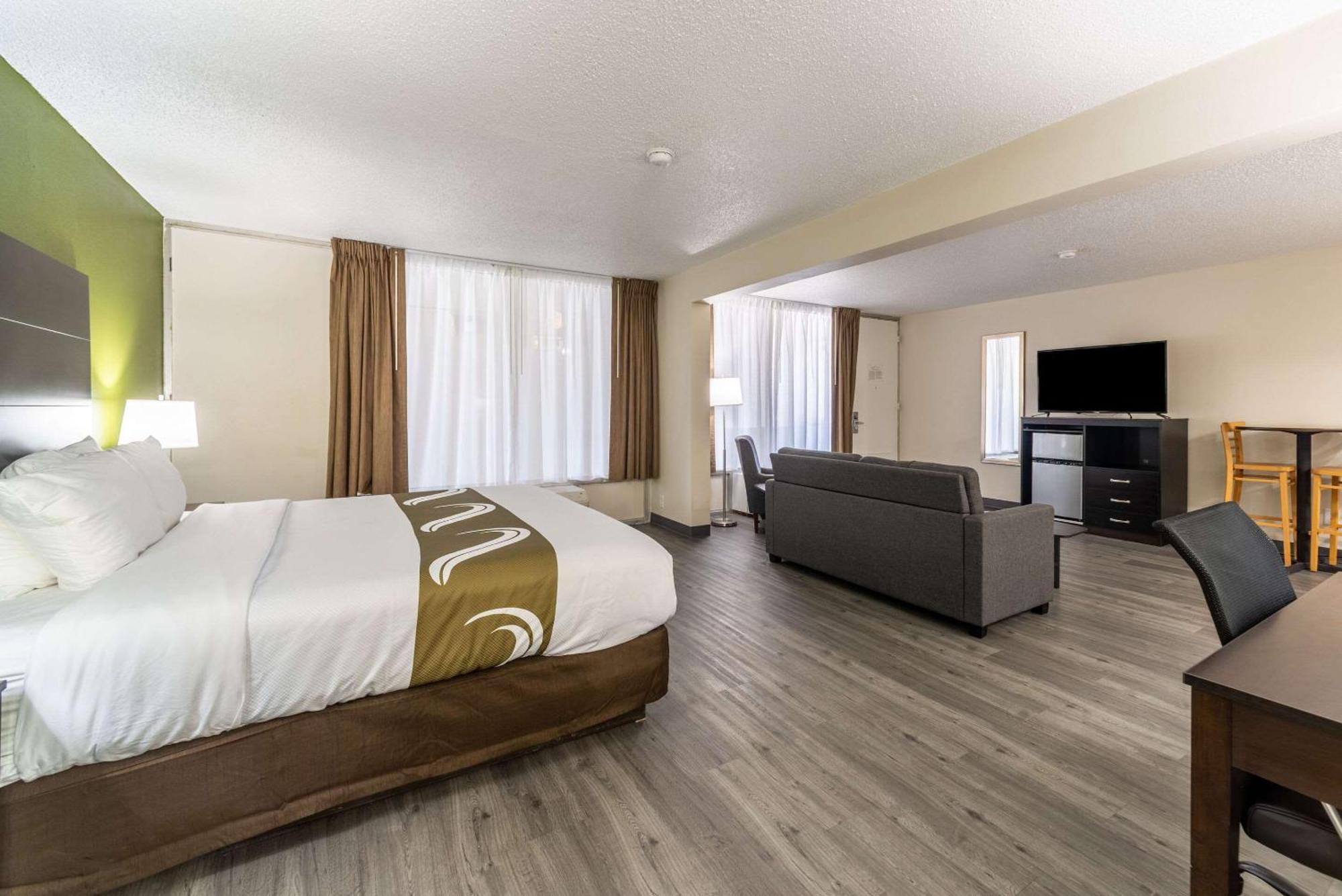 Quality Inn & Suites Vandalia Near I-70 And Hwy 51 Exteriör bild