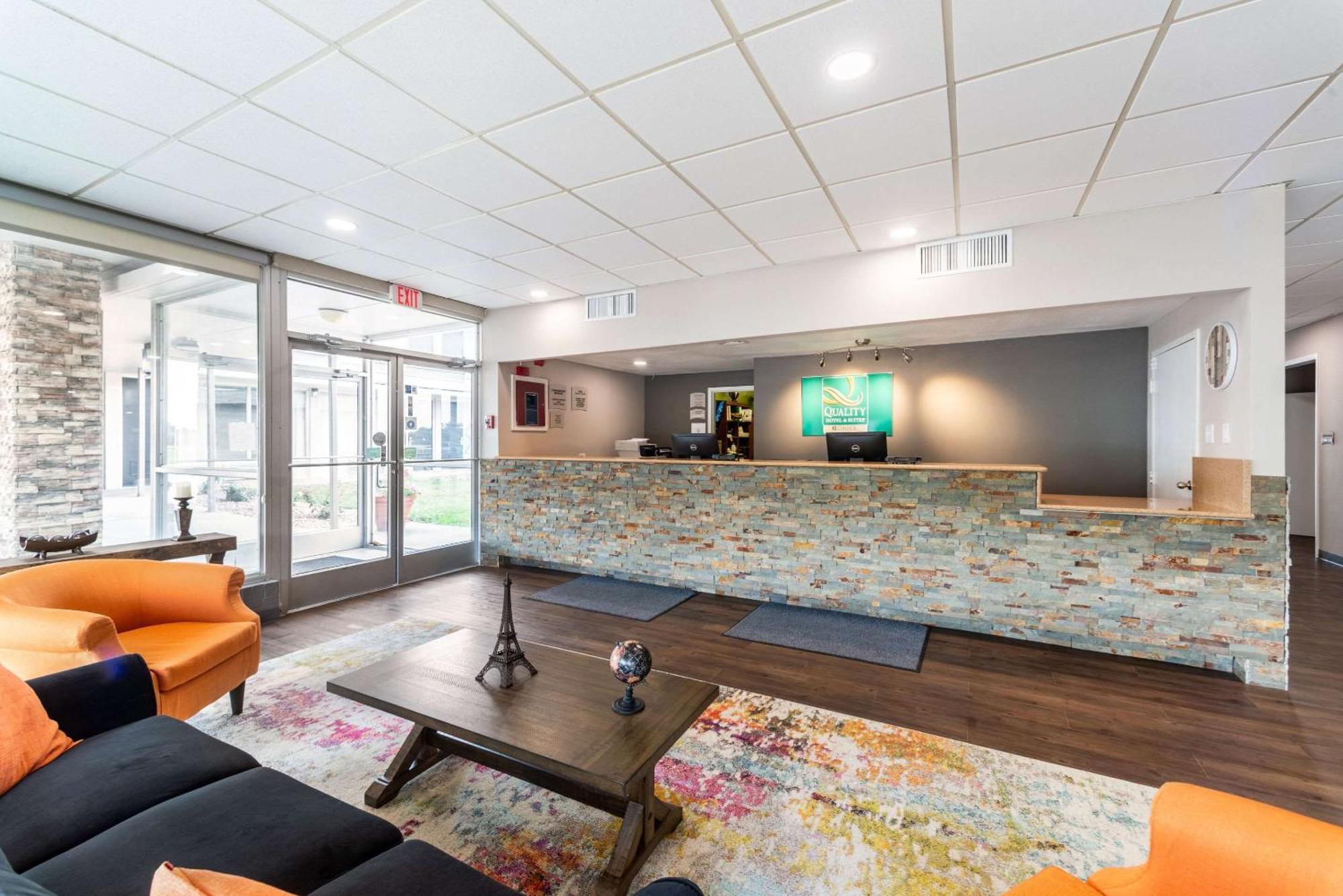 Quality Inn & Suites Vandalia Near I-70 And Hwy 51 Exteriör bild