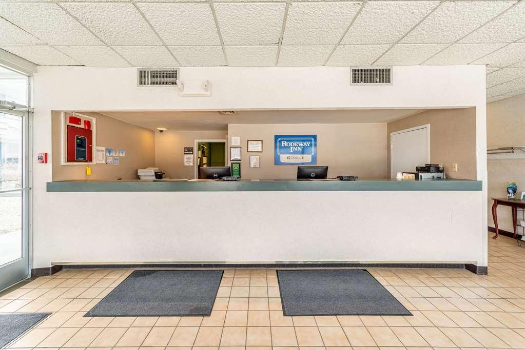 Quality Inn & Suites Vandalia Near I-70 And Hwy 51 Inreriör bild